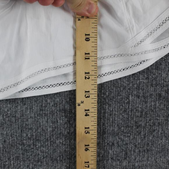 Lululemon Shorts Women 6 Hotty Hot High Rise Lined 4 Lace Trim Running Athletic - Picture 15 of 16